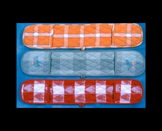 Kitchen Linen: Oven Mitts & Gloves