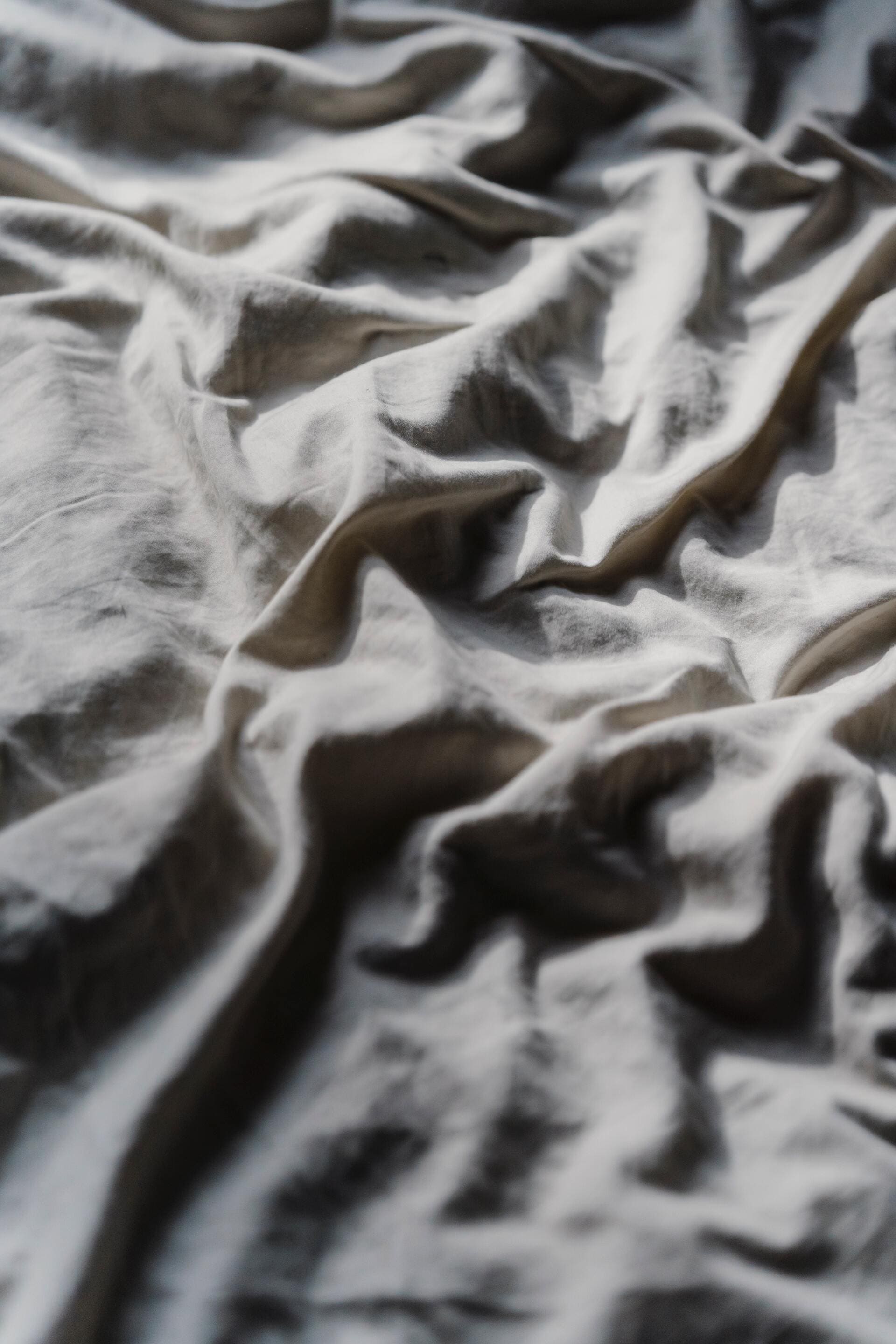 Living Linen: Throws & Blankets