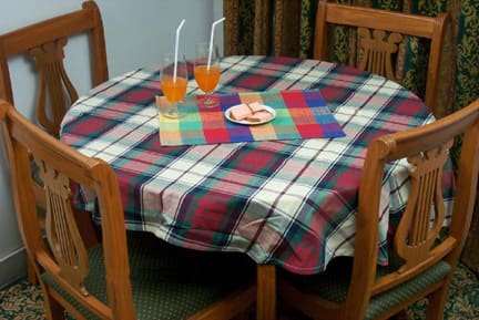 Table Linen: Table Cloths & Covers