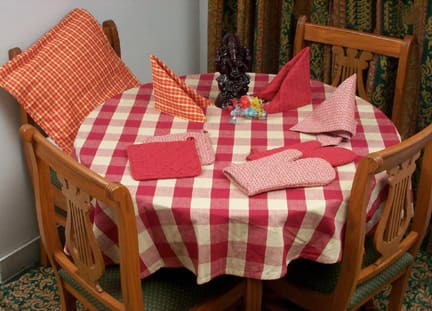 Table Linen: Table Cloths & Covers