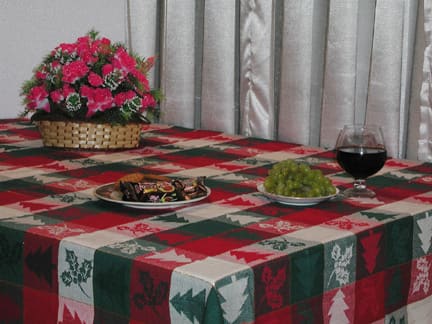 Table Linen: Table Cloths & Covers