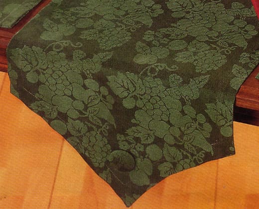 Table Linen: Table Runners