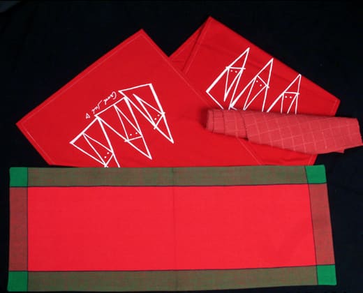 Table Linen: Table Runners